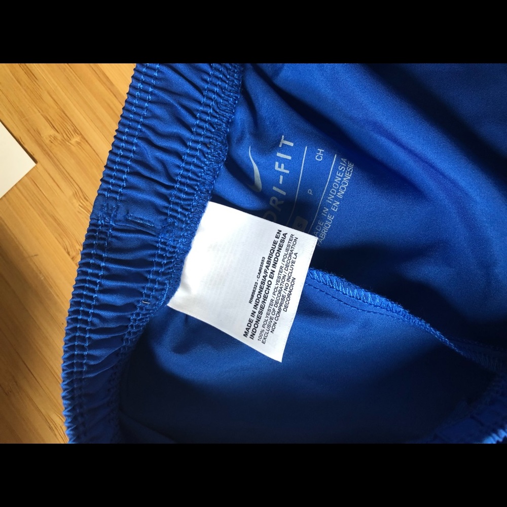 NIKE RUNNING SHORTS - Picture 2 of 5